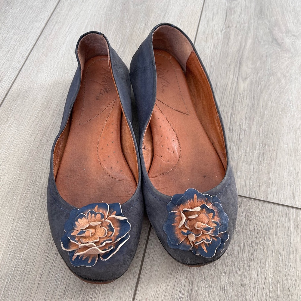 Naya Blue Floral Leather Ballet Flats Sz 8.5 Comfort Cushioned Slip-On Boho